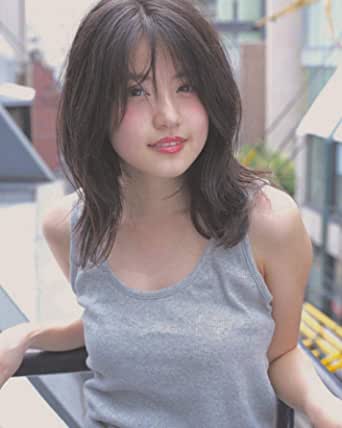 タンクトップ姿の女性芸能人の画像を貼るトピ