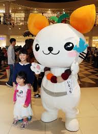 ゆるキャラの仲良しツーショット画像