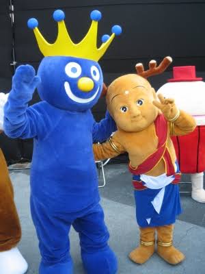 ゆるキャラの仲良しツーショット画像