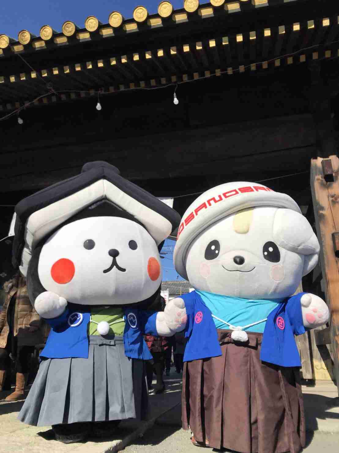 ゆるキャラの仲良しツーショット画像