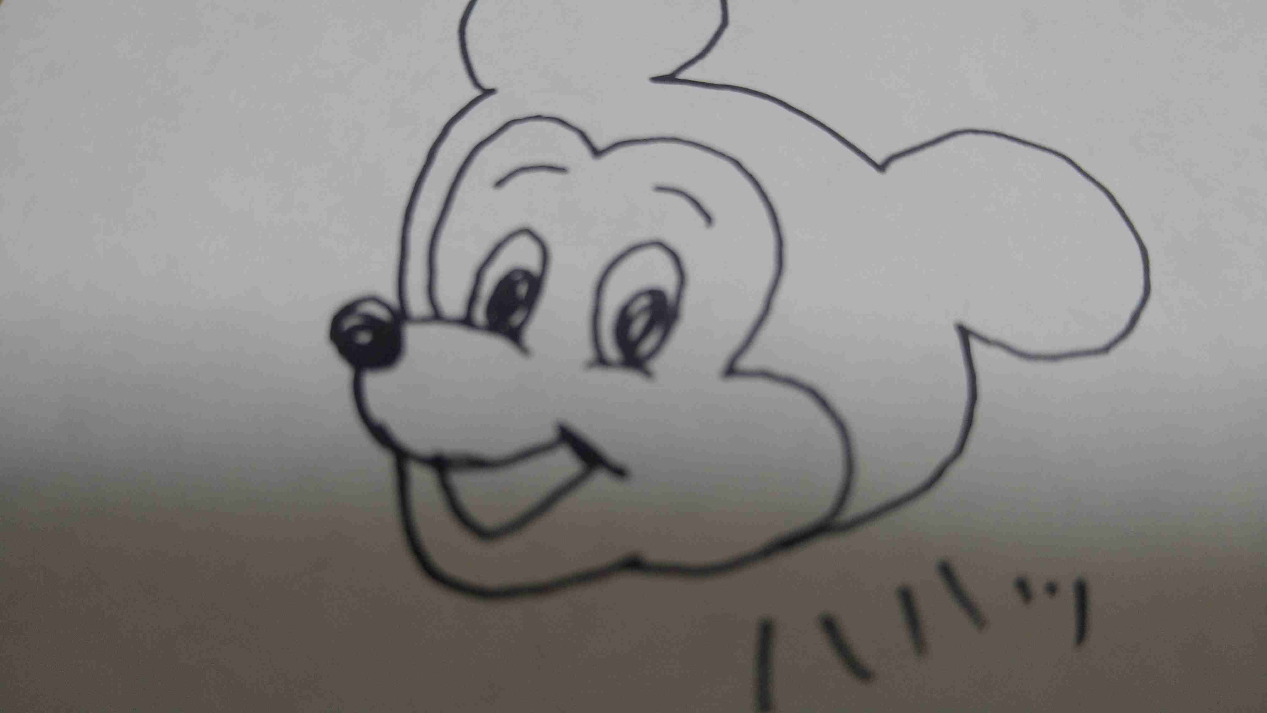 何も見ずにミッキーマウスを描くトピ