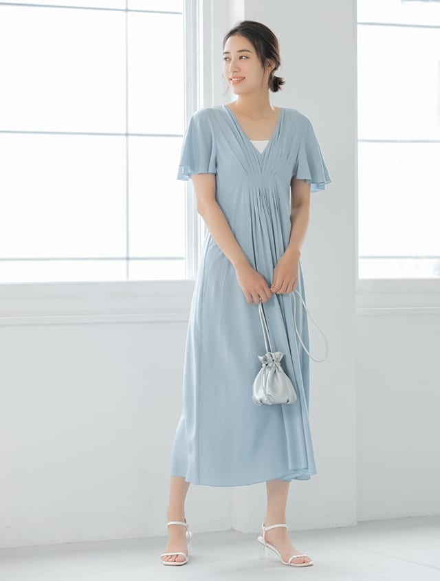 骨格ストレートの夏服