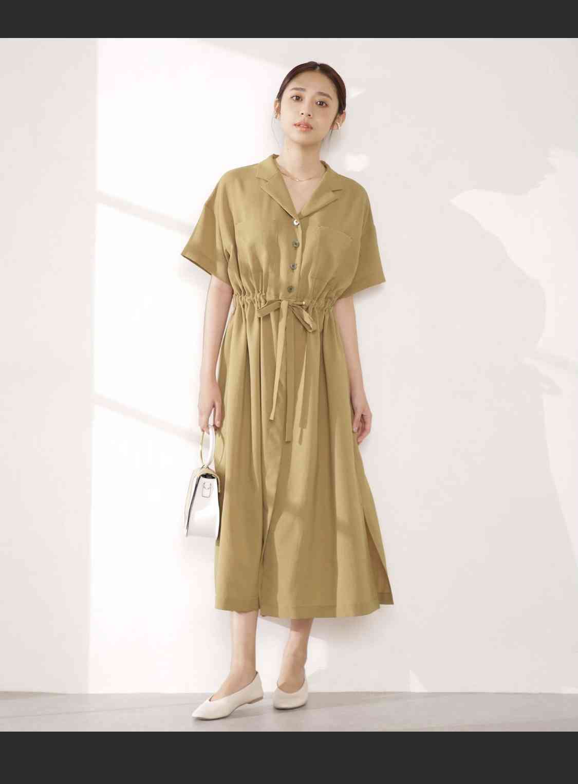骨格ストレートの夏服