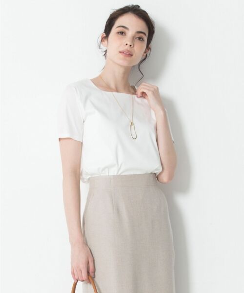 骨格ストレートの夏服