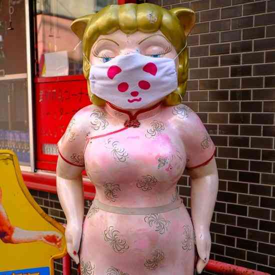 町で見かけたマスクをしたキャラクター達が見たい