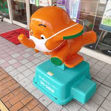 町で見かけたマスクをしたキャラクター達が見たい