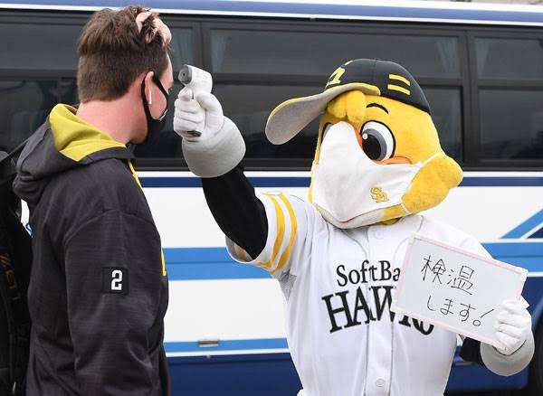 町で見かけたマスクをしたキャラクター達が見たい