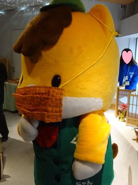 町で見かけたマスクをしたキャラクター達が見たい