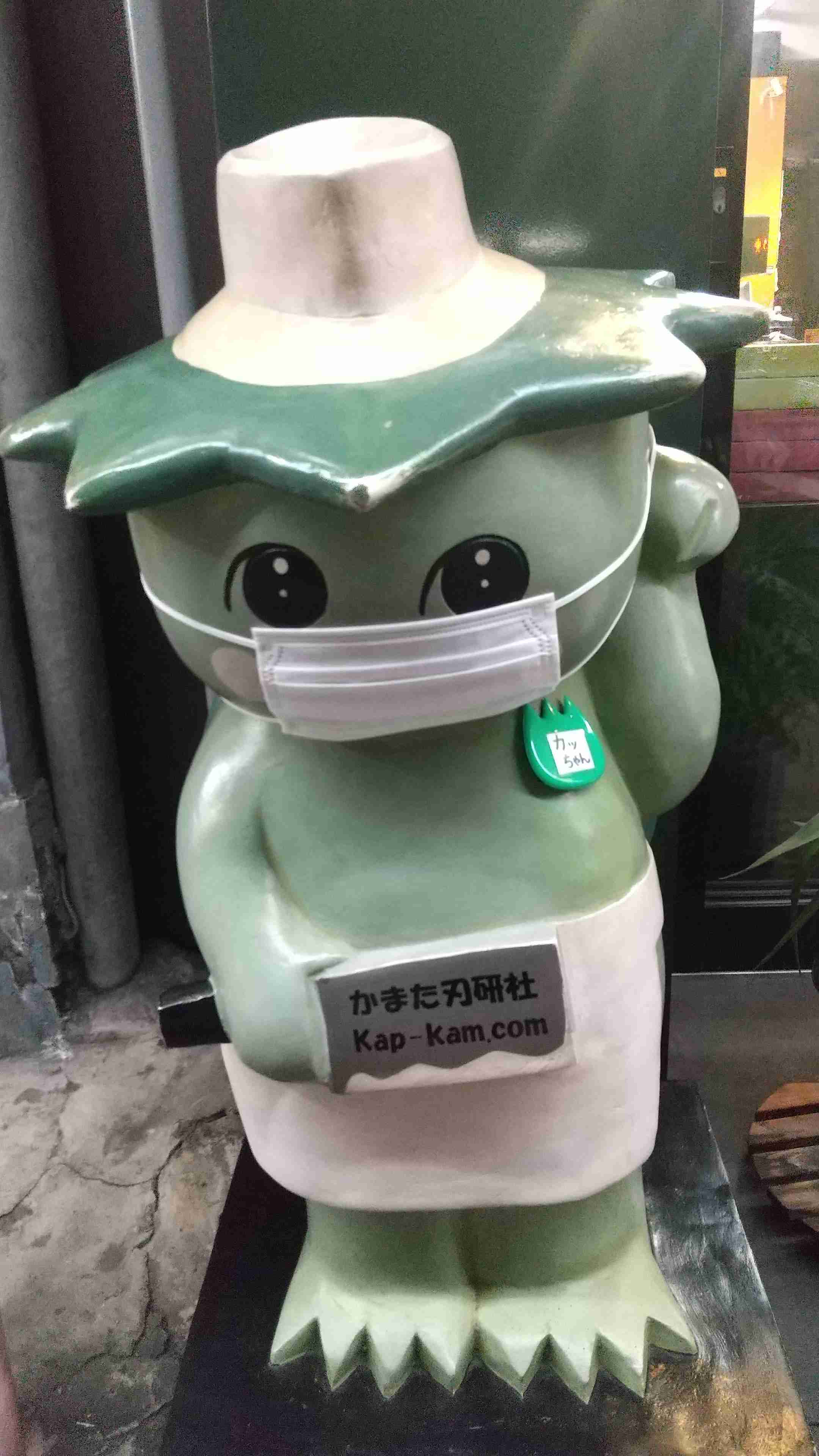 町で見かけたマスクをしたキャラクター達が見たい