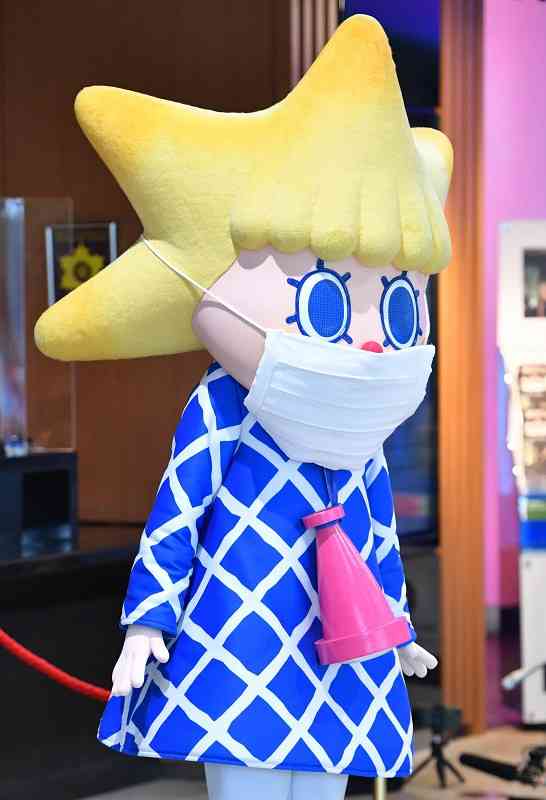 町で見かけたマスクをしたキャラクター達が見たい