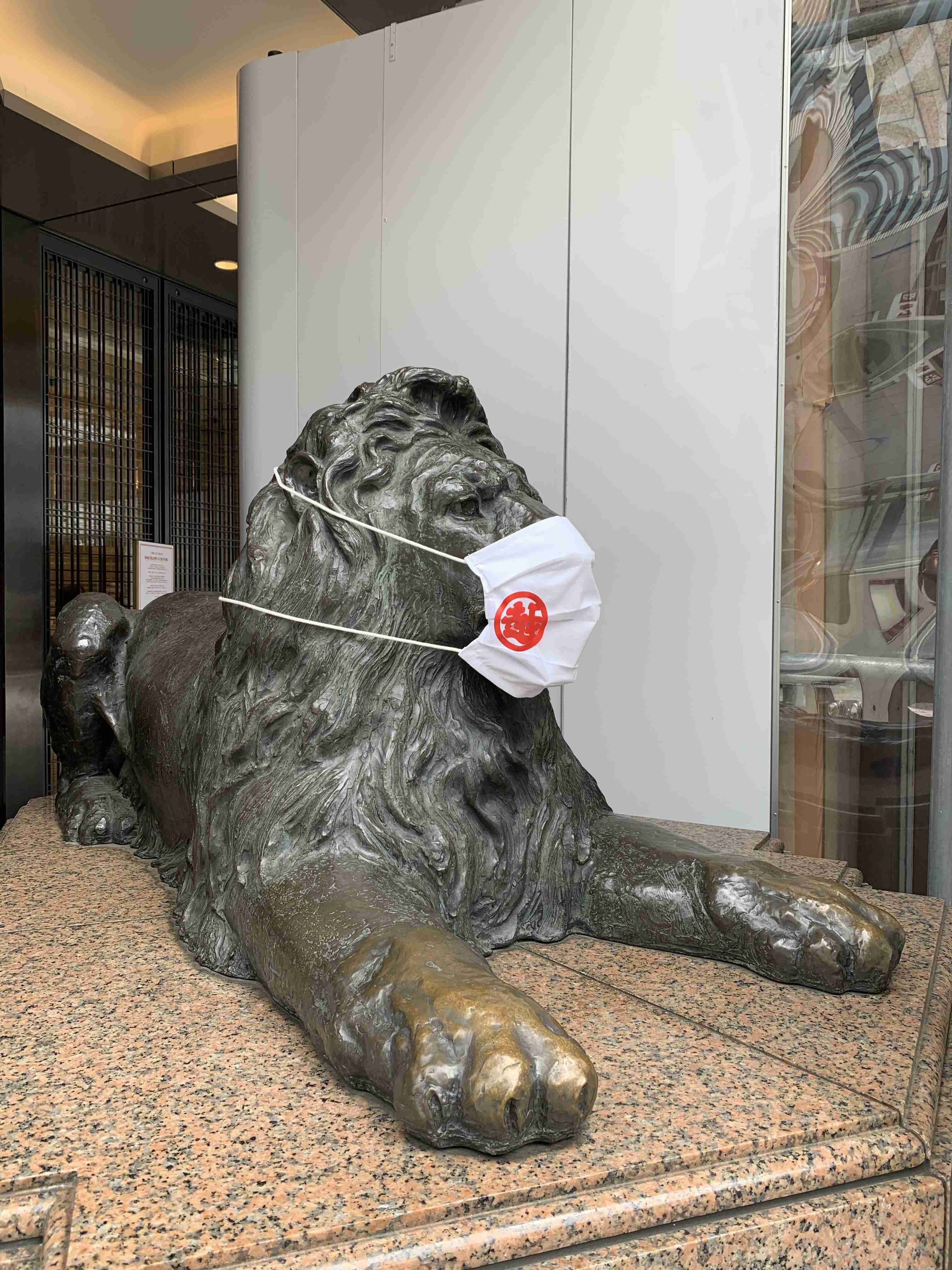 町で見かけたマスクをしたキャラクター達が見たい