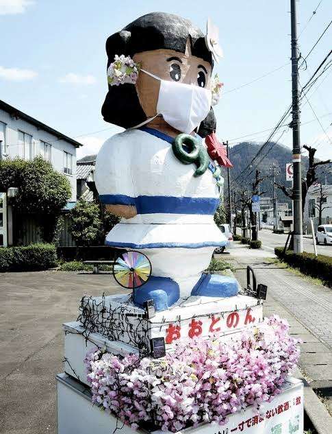 町で見かけたマスクをしたキャラクター達が見たい