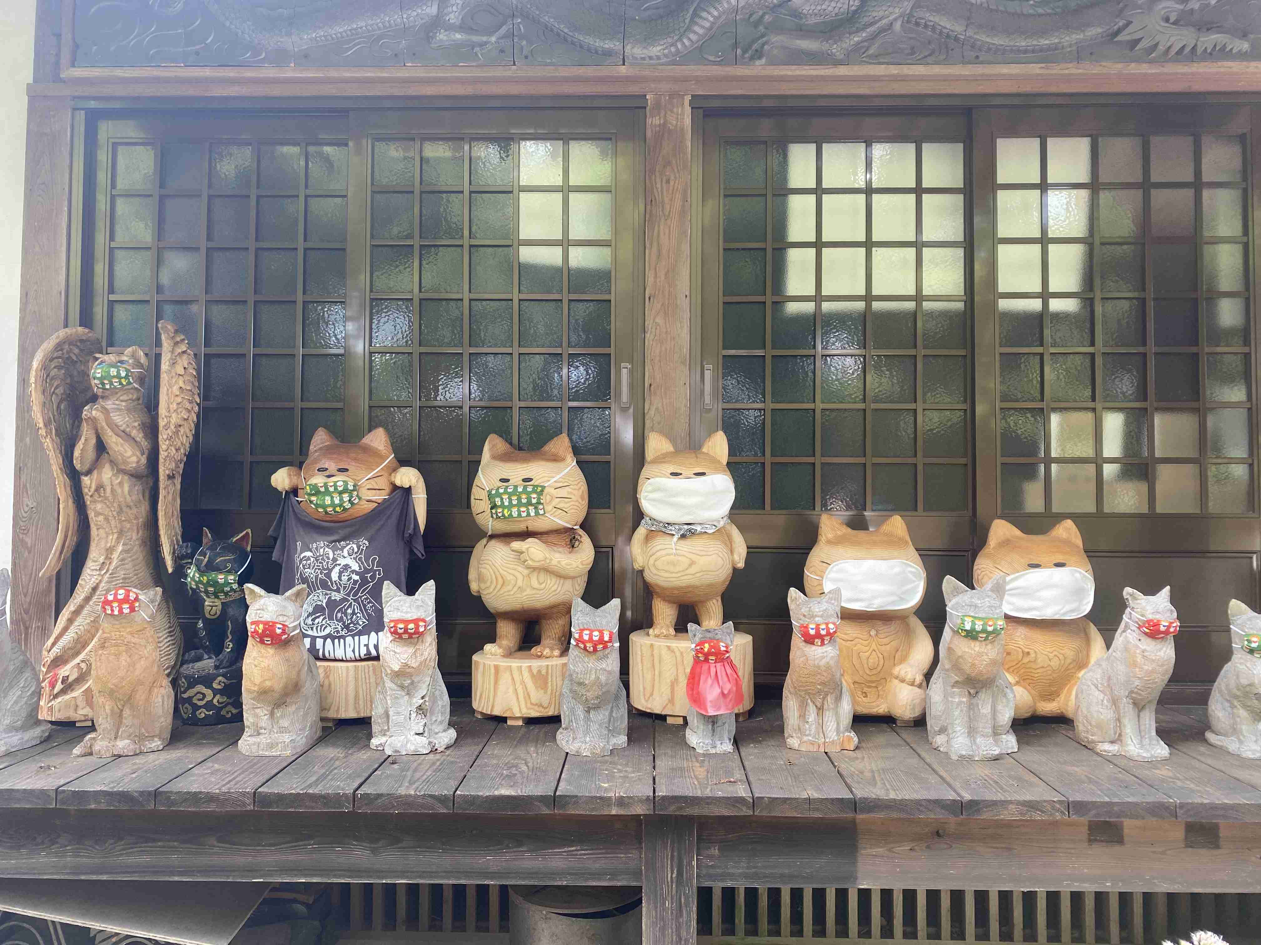 町で見かけたマスクをしたキャラクター達が見たい