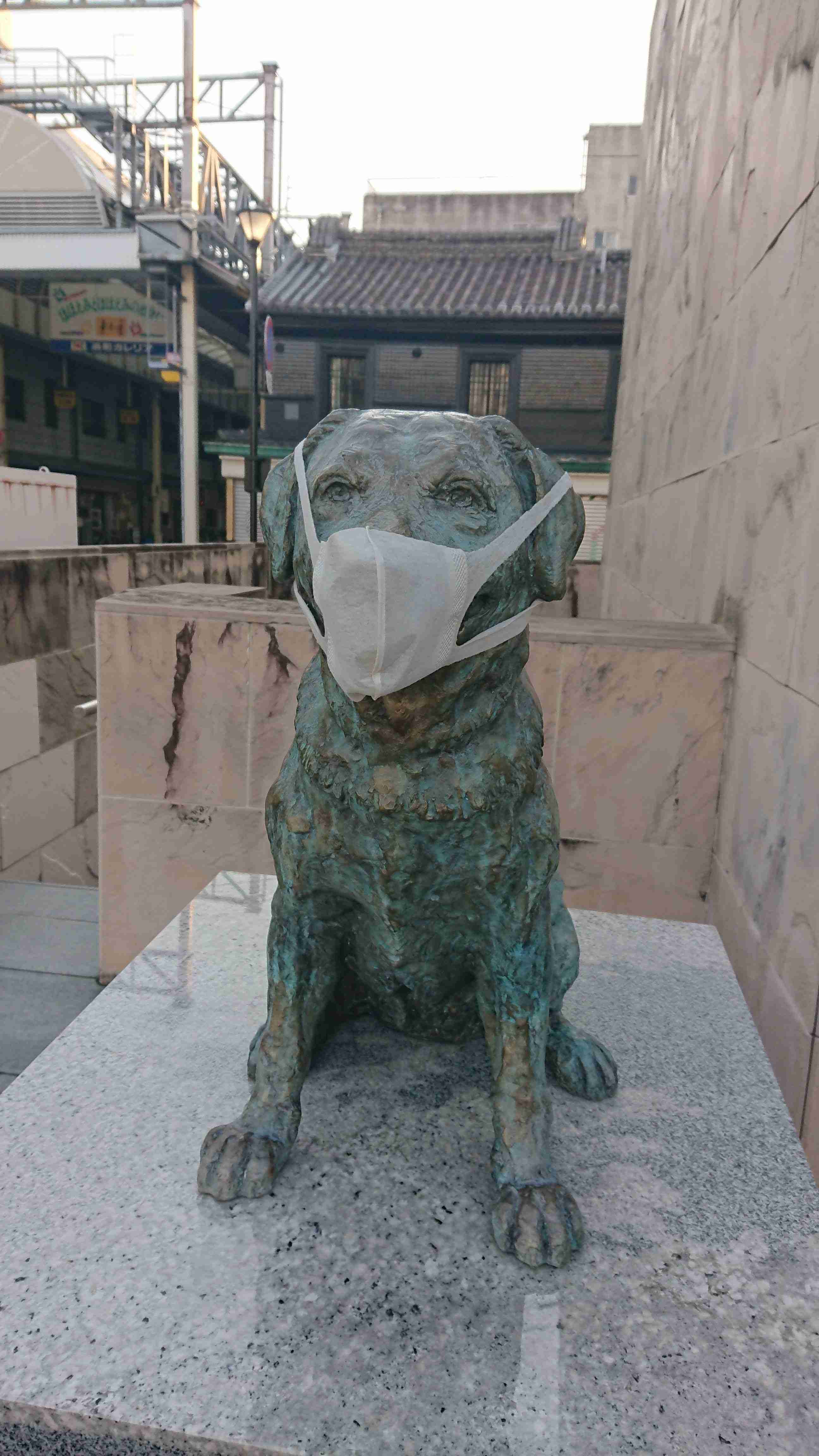 町で見かけたマスクをしたキャラクター達が見たい