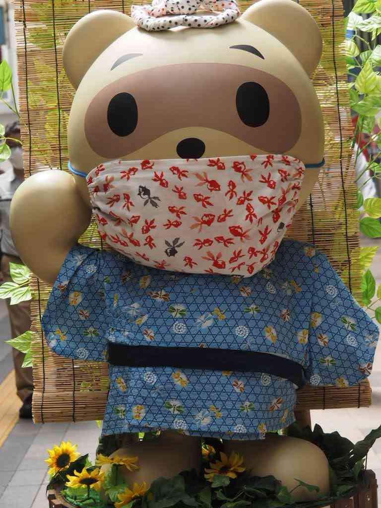 町で見かけたマスクをしたキャラクター達が見たい