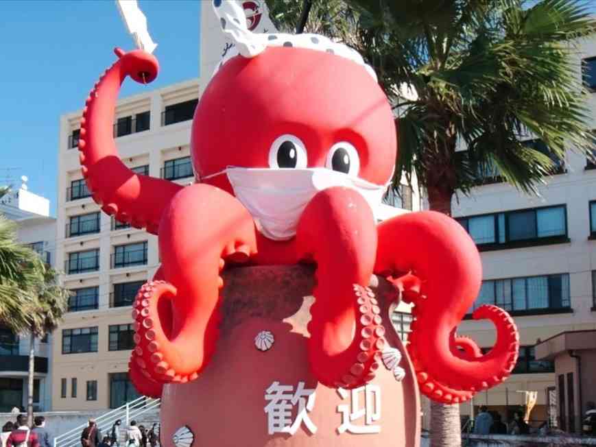 町で見かけたマスクをしたキャラクター達が見たい