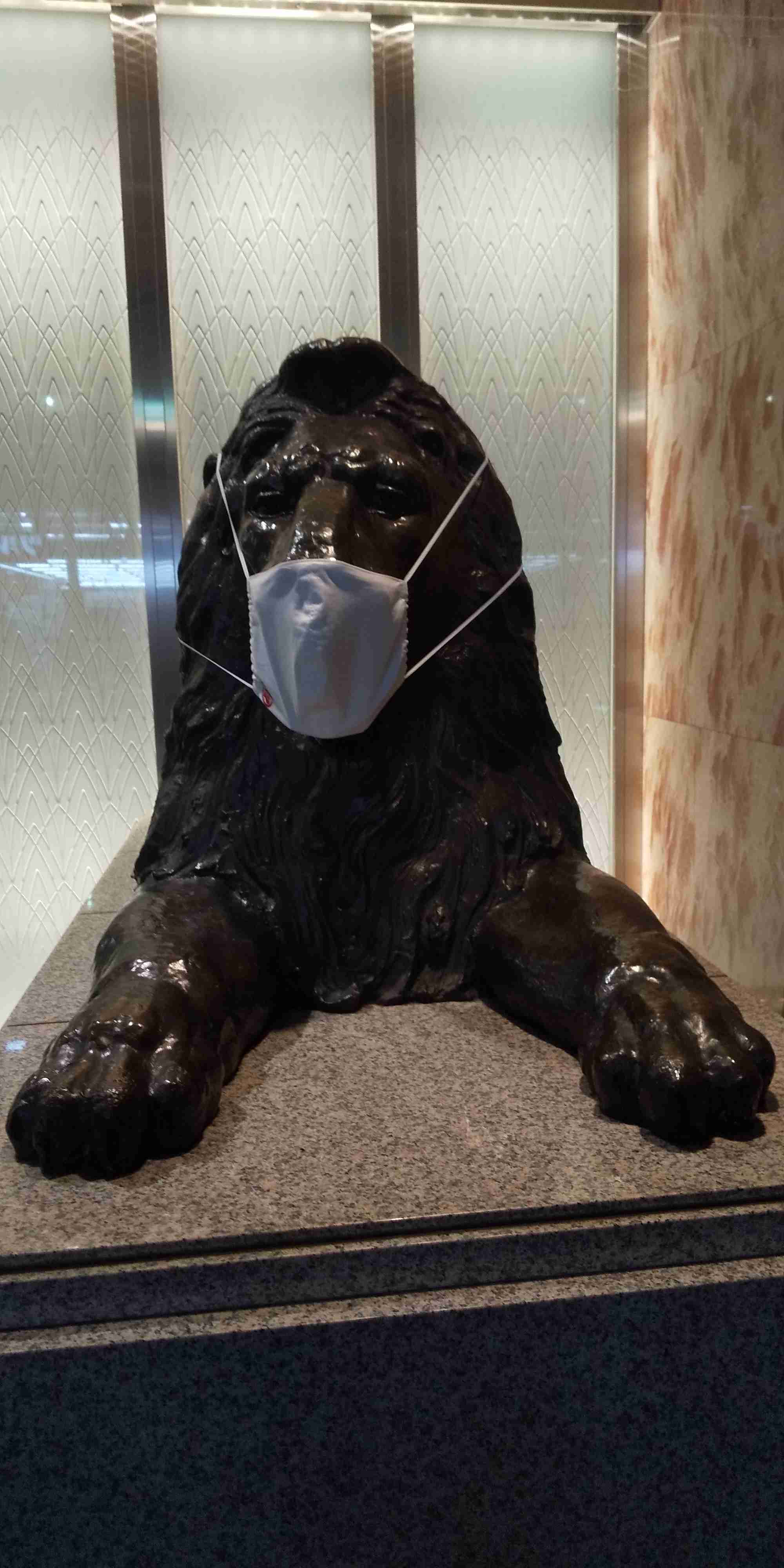 町で見かけたマスクをしたキャラクター達が見たい