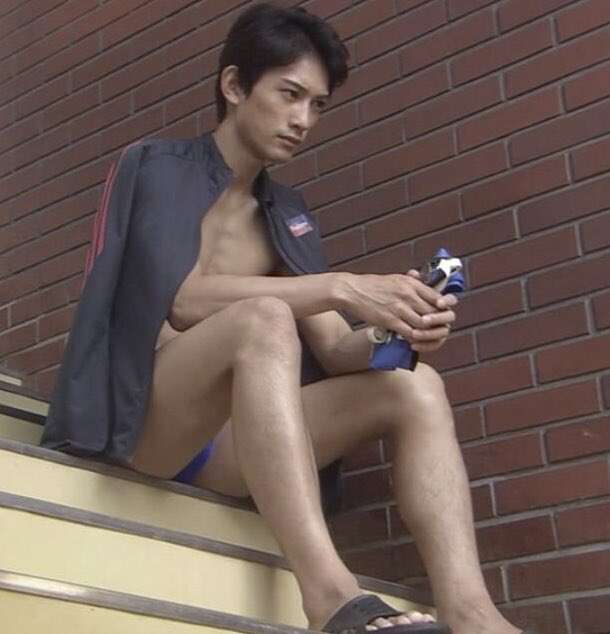 町田啓太、31歳バースデーで幼少期ショット公開「すでにイケメン」「可愛すぎ」と反響