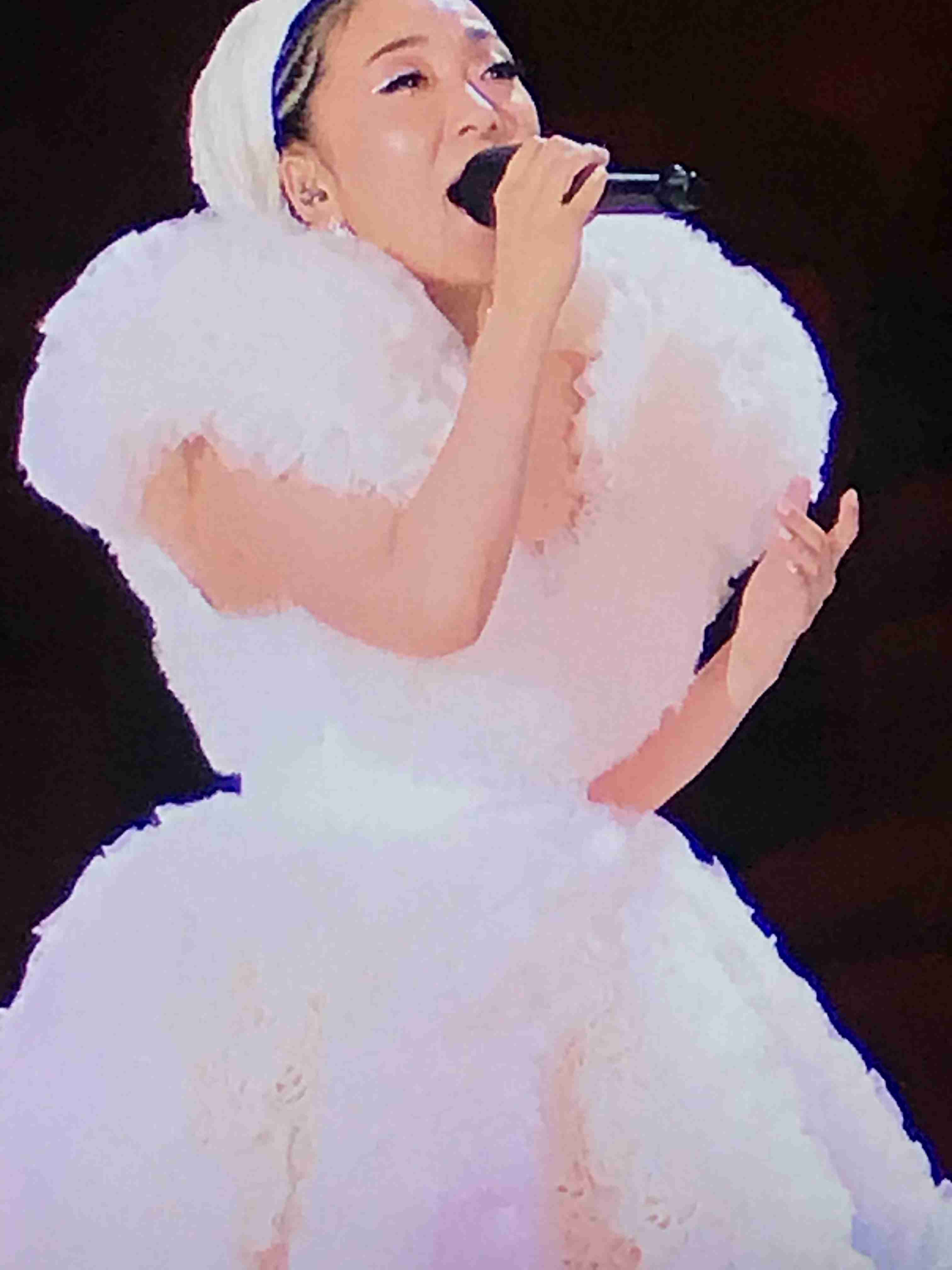 オリンピック開会式見る人ー!