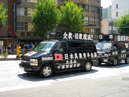 痛車を貼っていくトピ