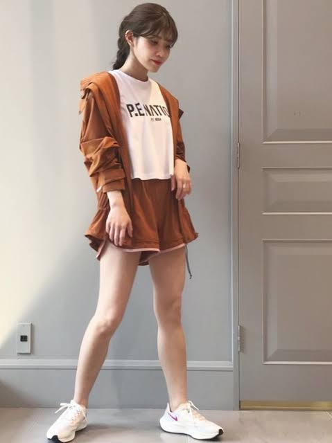 ファッションのトレンドって何故何年も変わらないのですか？