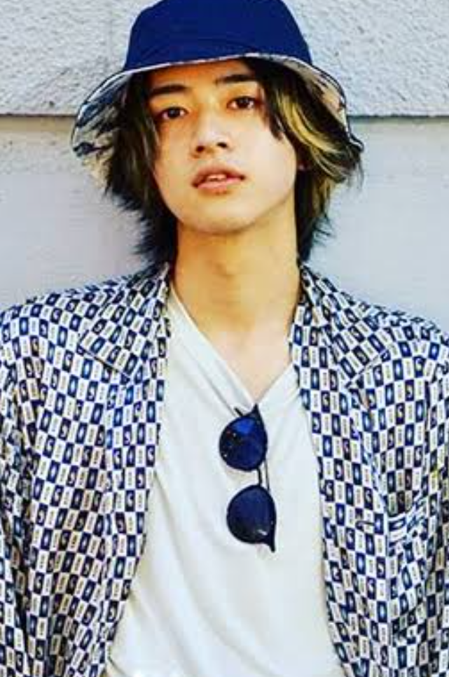 《スクープ撮》仮面ライダー俳優・瀬戸利樹が“自粛破りパーティ”からアナウンサー風美女を“お持ち帰り”