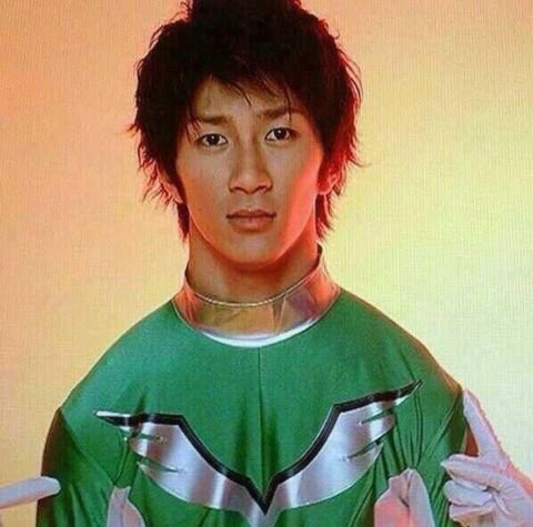 《スクープ撮》仮面ライダー俳優・瀬戸利樹が“自粛破りパーティ”からアナウンサー風美女を“お持ち帰り”