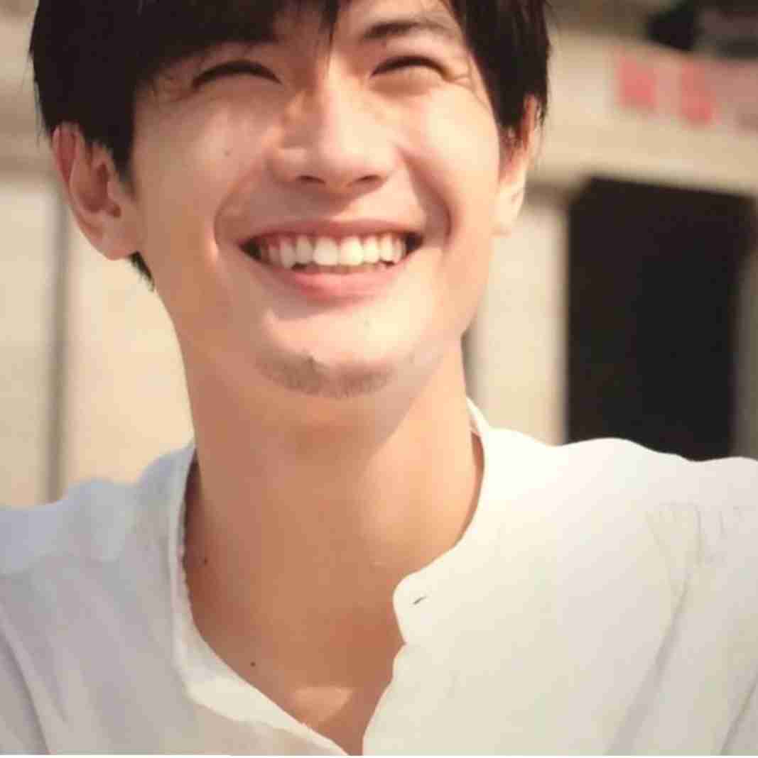 婚活アプリで「トランプ夫人似の金髪美女」から来た怪しいメッセージ