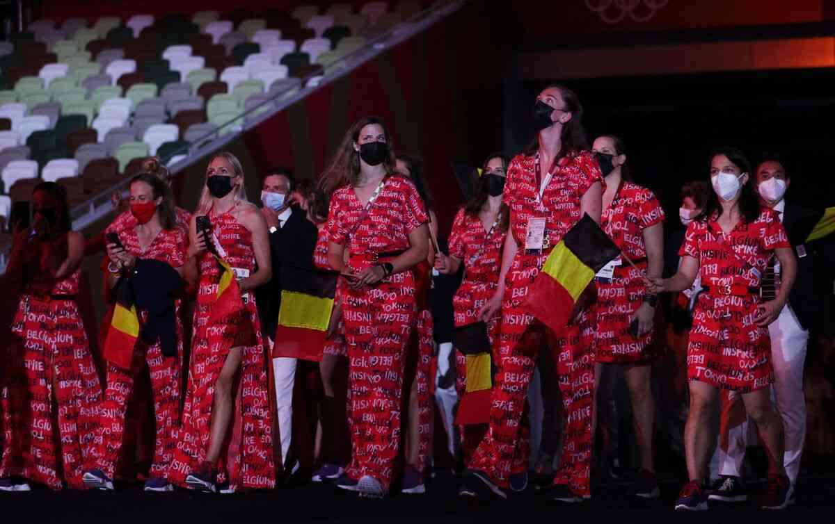 婚活アプリで「トランプ夫人似の金髪美女」から来た怪しいメッセージ