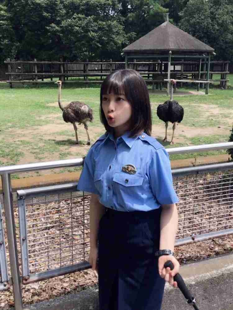 橋本環奈、美デコルテ全開で色気「ギャップ!!」「か、かわいい、透明感」 『ar』表紙で“オトナ美”披露 