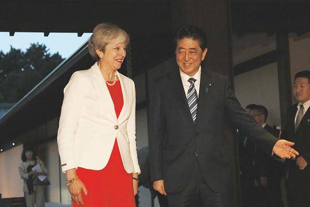 英空母で100人コロナ感染 海自と訓練、日本にも寄港予定