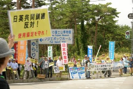 英空母で100人コロナ感染 海自と訓練、日本にも寄港予定