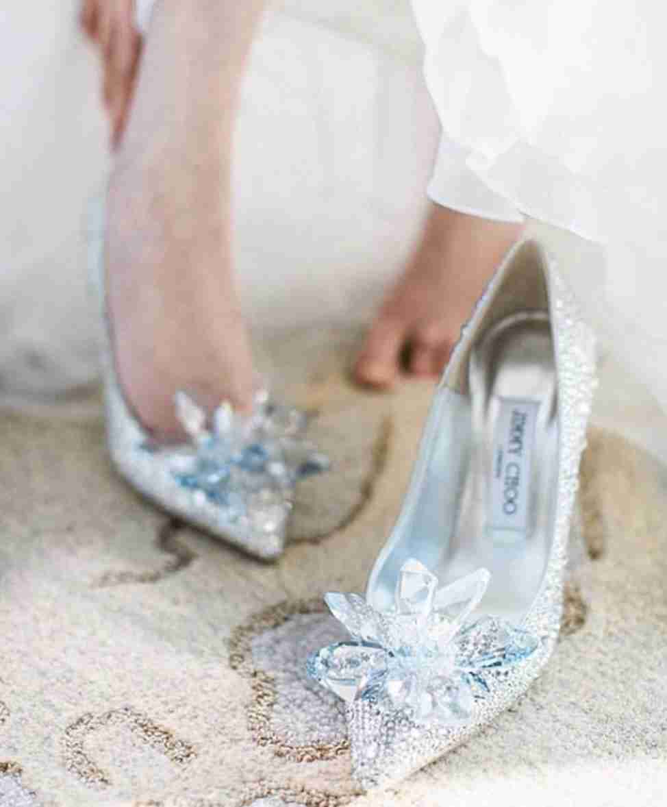 美しいヒールの写真を見せ合おう