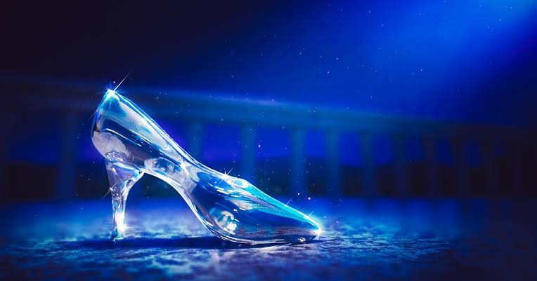 美しいヒールの写真を見せ合おう