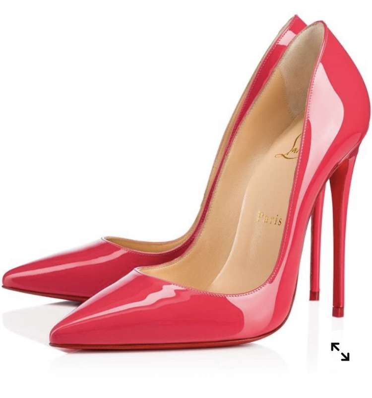 美しいヒールの写真を見せ合おう