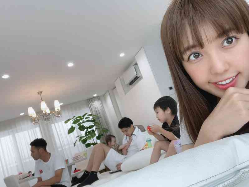 川崎希が月40万円を払う男性とは? 夫アレクがうらやんで「俺は貰ってないぞ」