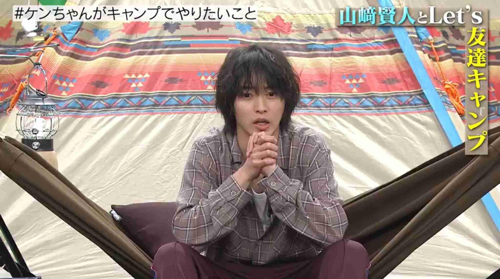 「V字開脚してる山崎賢人にしか見えない」 ハンモックに座る姿に見間違い続出→SNSで爆笑