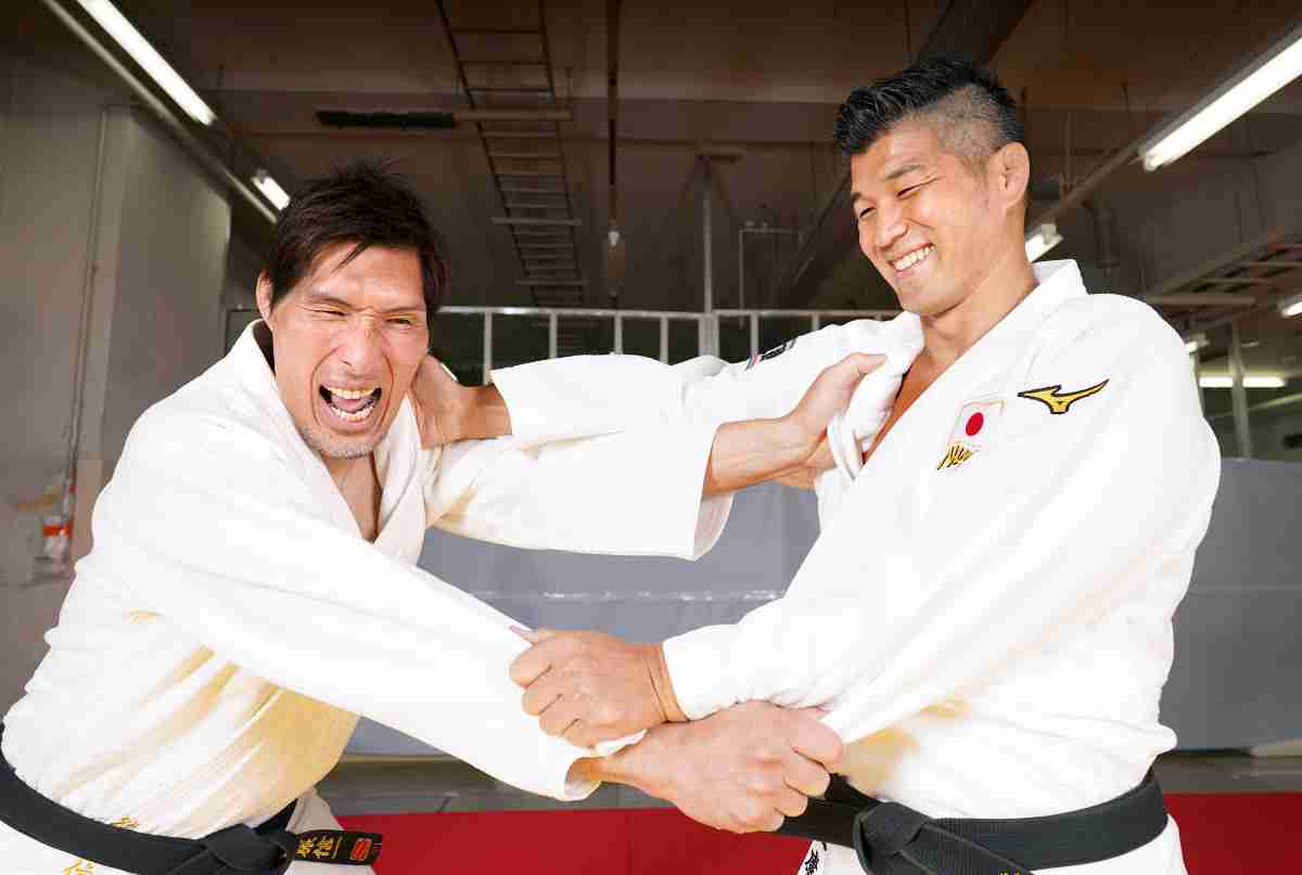 退任の井上康生監督は号泣 威信失墜した日本柔道をユニーク手法で復権に導く 全柔連の内規で任期満了