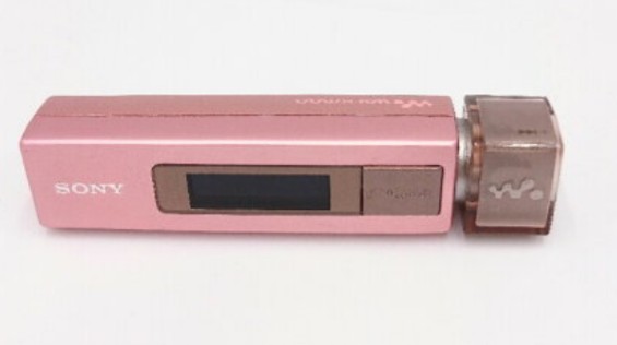 今もipodやwalkman等を使っている人!