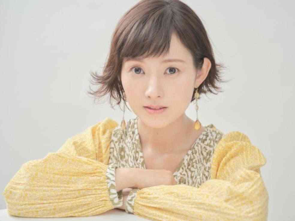 40歳の安倍なつみに驚きの声!「可愛い」「びっくり」… 高校野球開会式 大会歌独唱 夫・山崎育三郎とともにトレンド入り