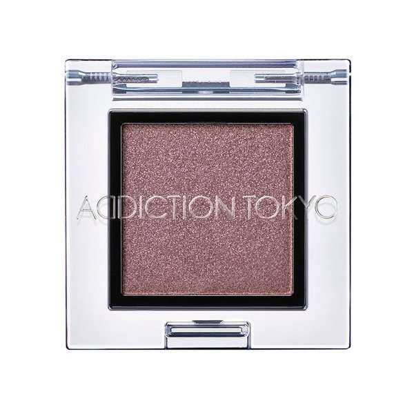 秋の赤みブラウンメイク