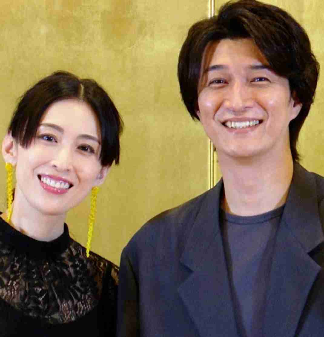 雛形あきこ、天野浩成と最新夫婦ショット公開「無敵の美男美女」「ラブラブ」羨望の声