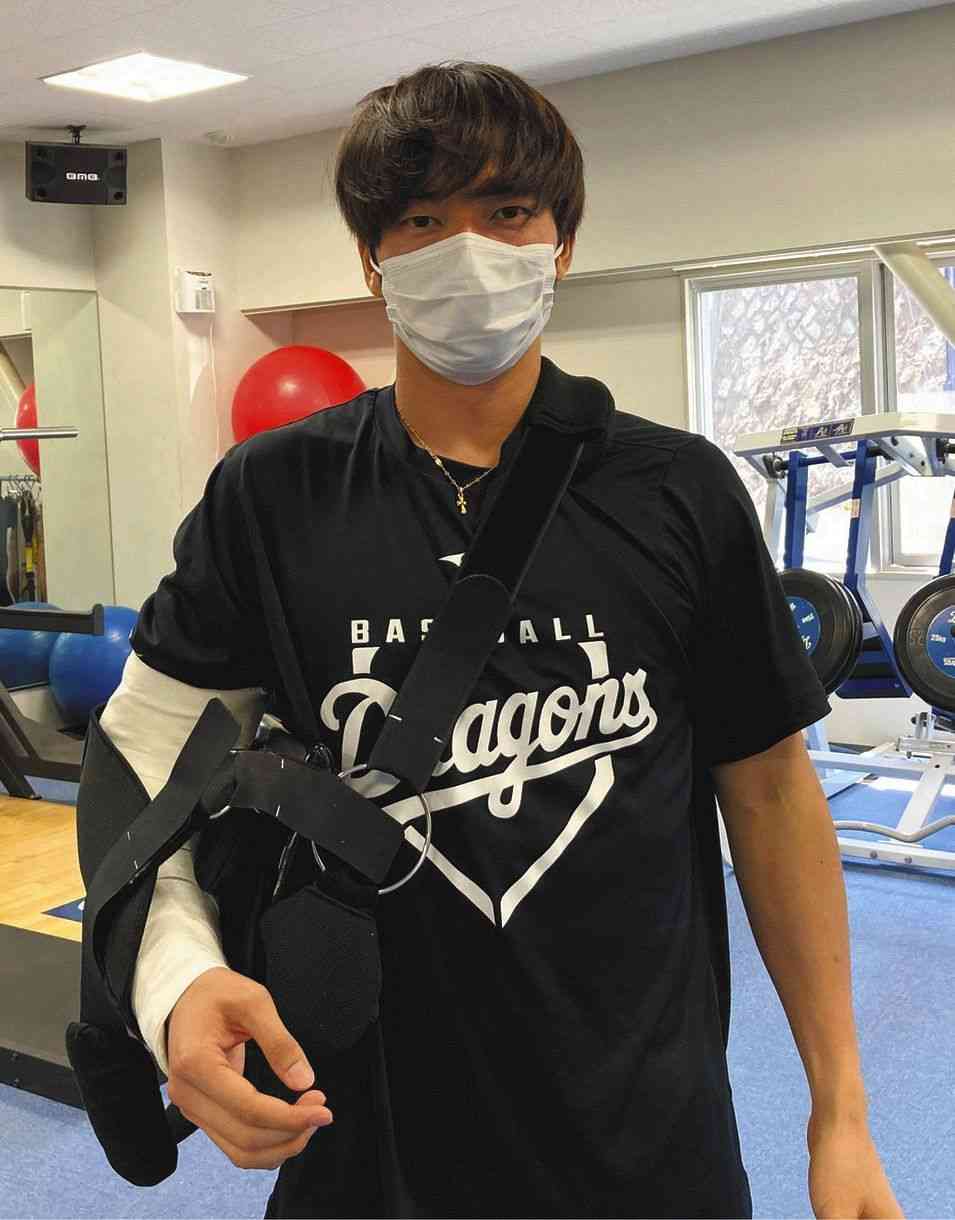 【野球】大野雄大が亡くなった木下雄介さんに優勝報告、金メダルを空に