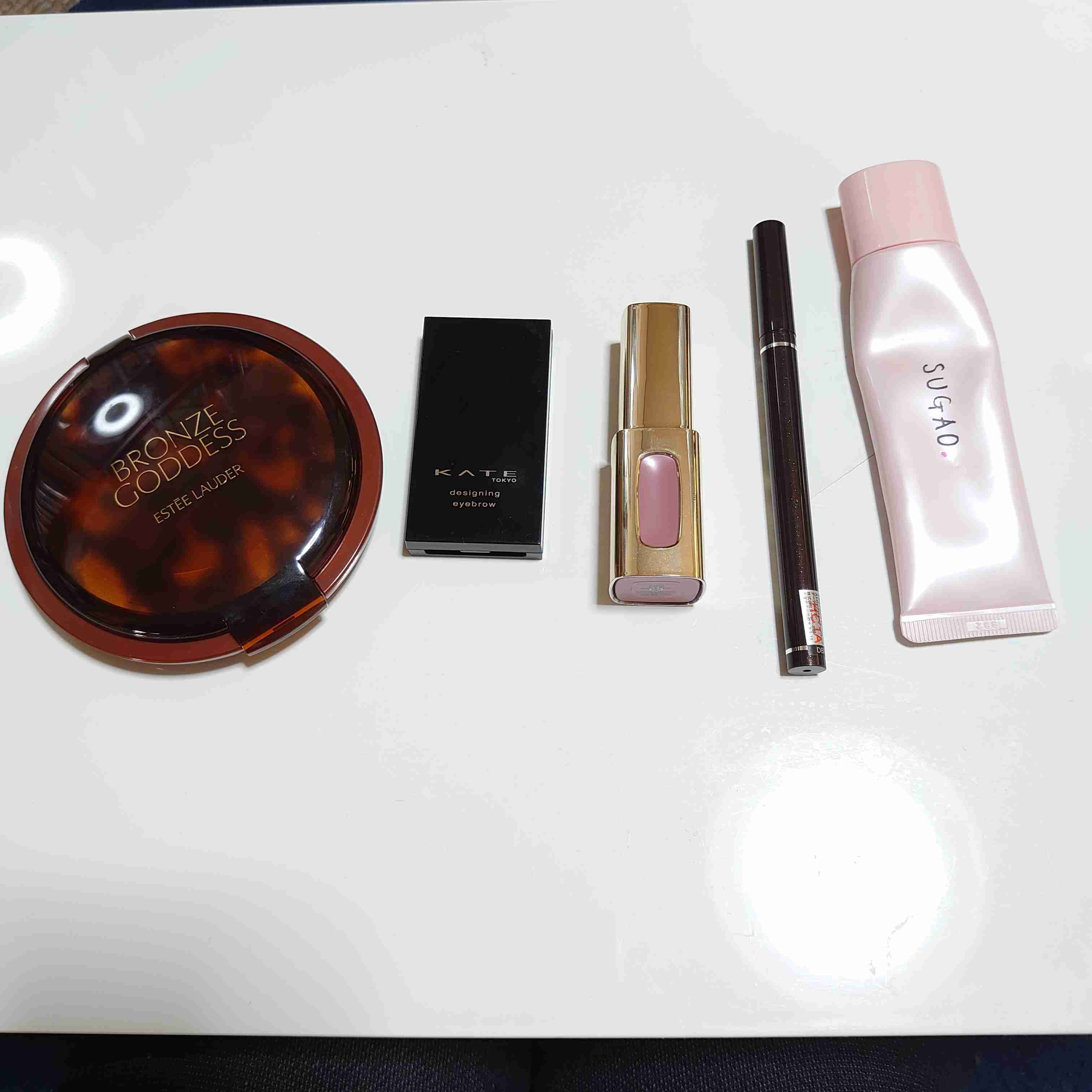今日のメイクに使ったコスメを見せてくださいpart17