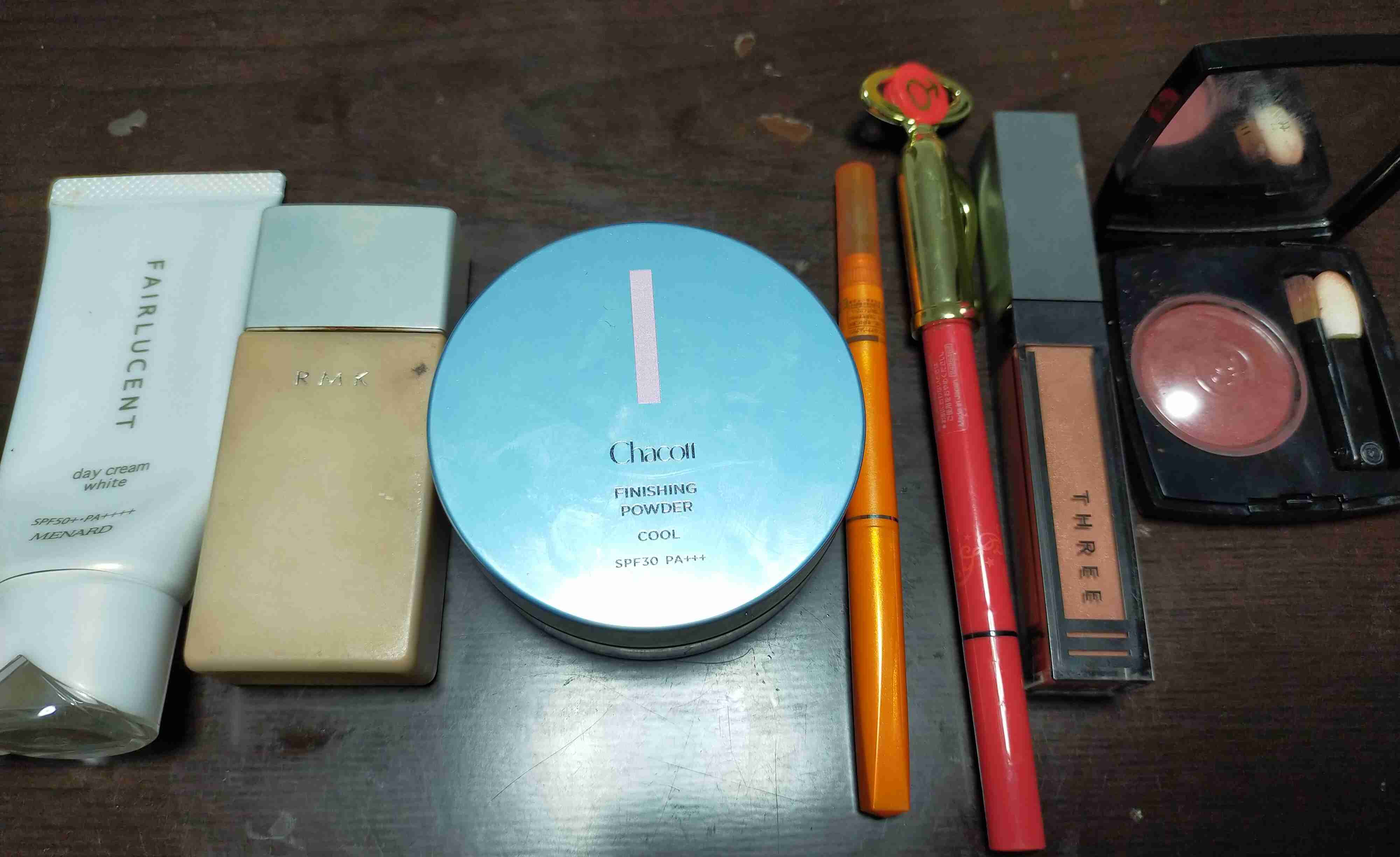今日のメイクに使ったコスメを見せてくださいpart17