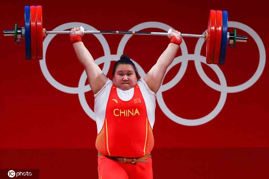 「トランスジェンダー選手を批判する人は女性アスリートの不平等を気にもしていない」女子重量挙げ選手の訴えに共感の嵐
