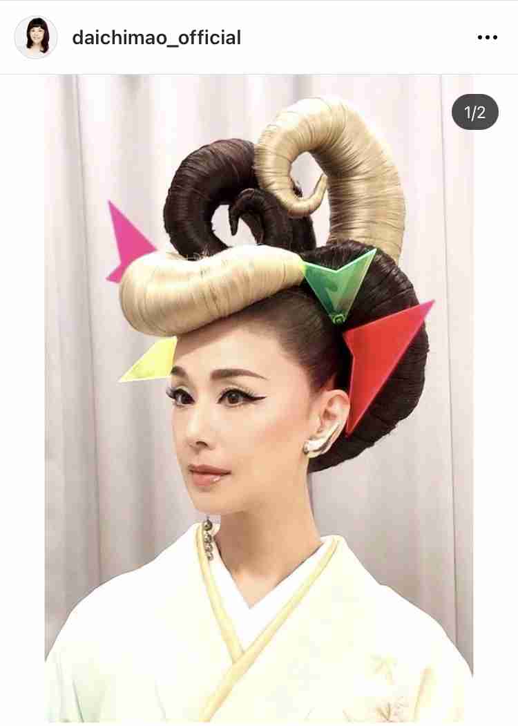 52歳の美魔女女優 美貌の秘訣はポテチ1枚とM&Mを1個「私はそれができるの」