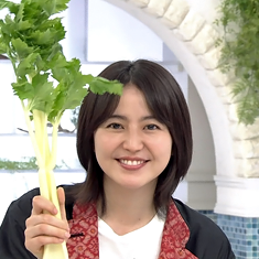 長澤まさみ、圧巻の「キャミソール姿」の“美ショット”披露、その破壊力がすさまじかった…！