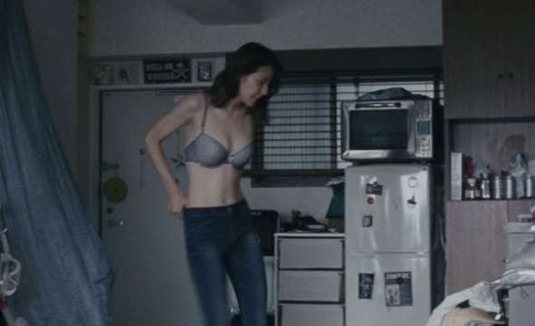 長澤まさみ、圧巻の「キャミソール姿」の“美ショット”披露、その破壊力がすさまじかった…！