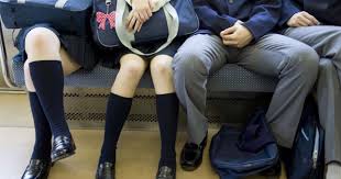 電車で隣の人が脚広げてこちらに干渉してくるのを撃退する方法